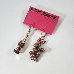 Betsey Johnson celebration champagne earrings